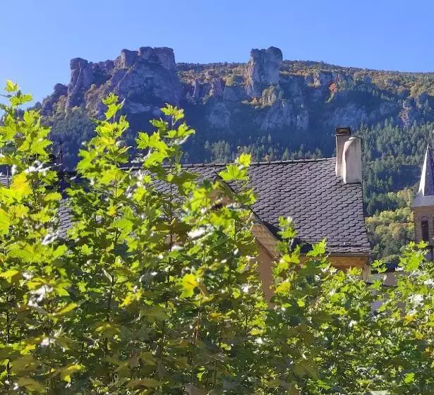 Appartement De 100m² Avec Parking