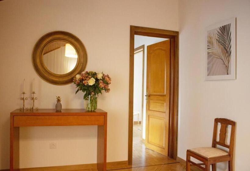 Helena S Family House