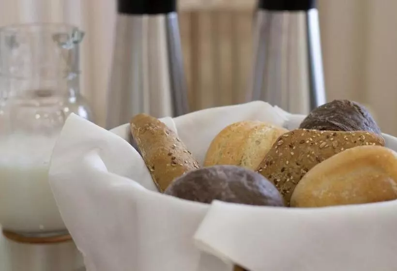 Helena S Family House