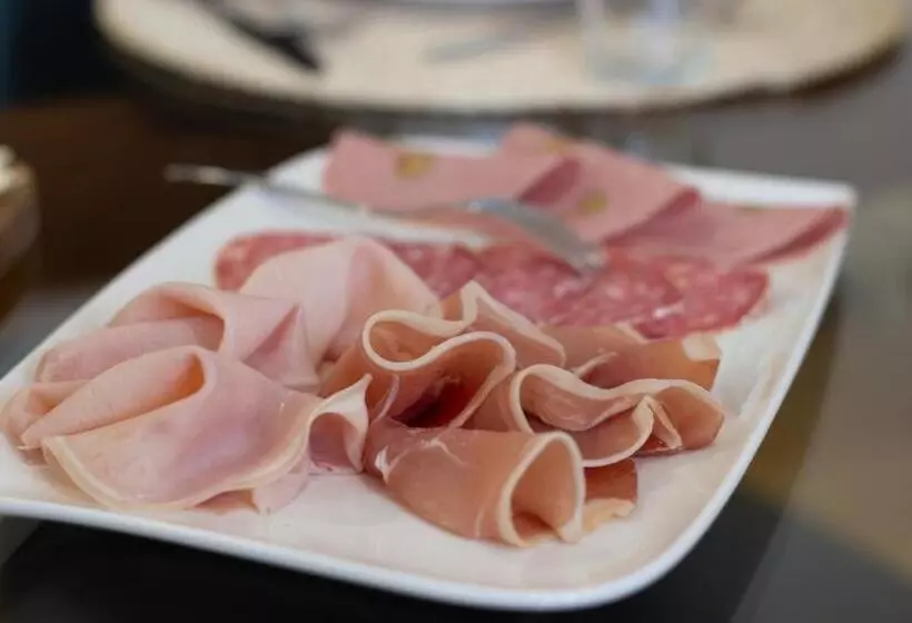 Helena S Family House