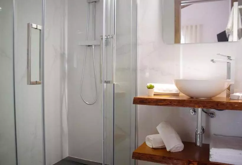 Helena S Family House