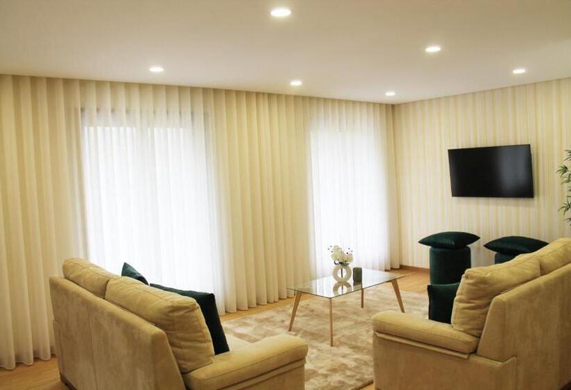 Helena S Family House