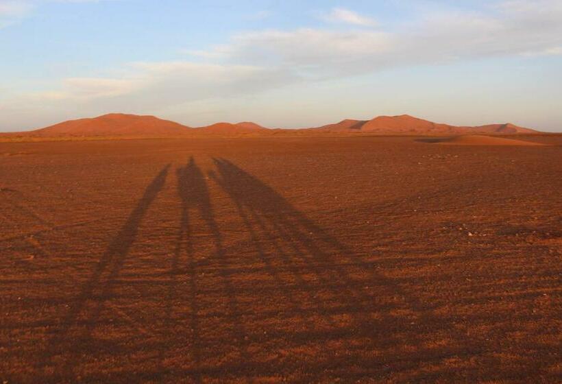 Hotel Merzouga Hostel & Camel Trek