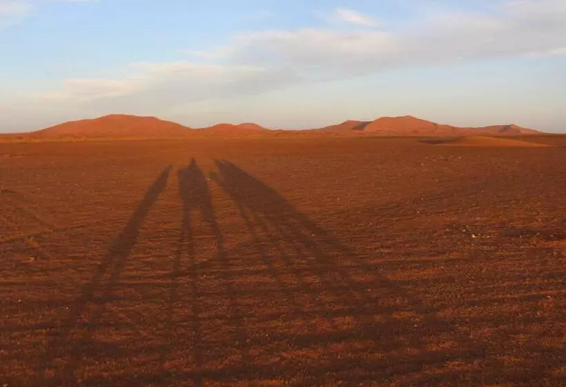 ホテル Merzouga Hostel & Camel Trek