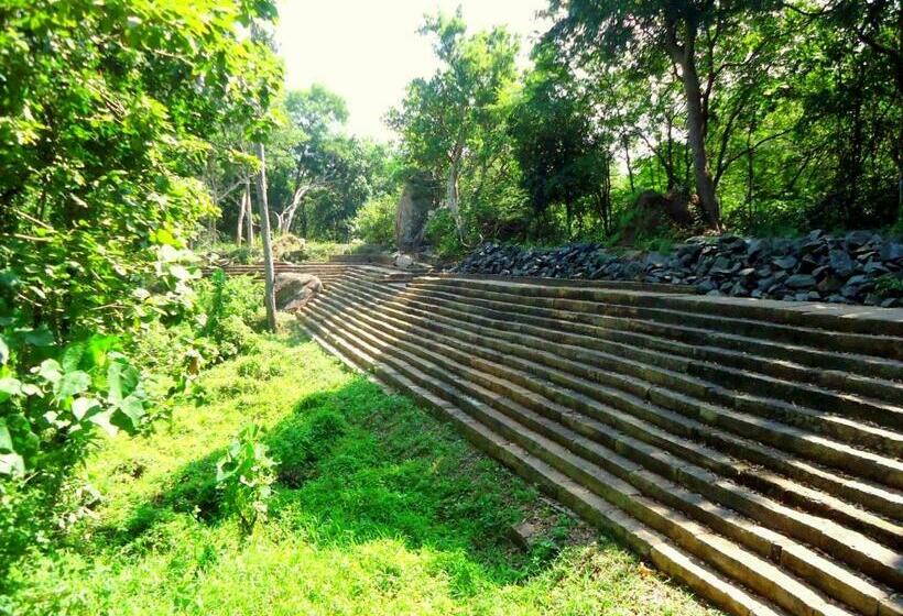 בית מלון כפרי Ritigala Hideaway