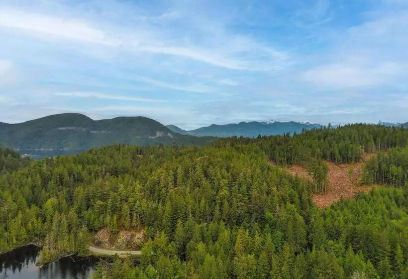 North Lake Waterfront Home
