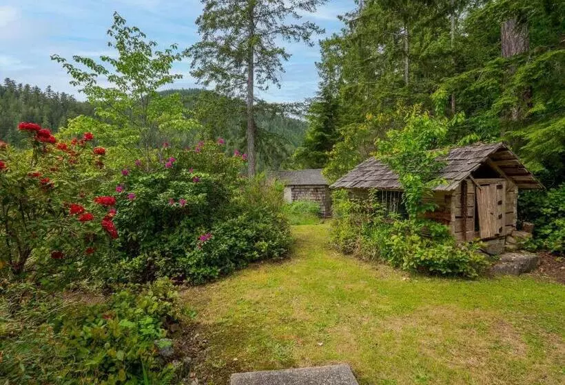 North Lake Waterfront Home