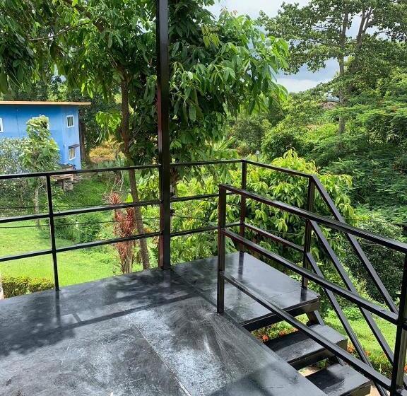 Panzió บ้านวนัชชา รีสอร์ท