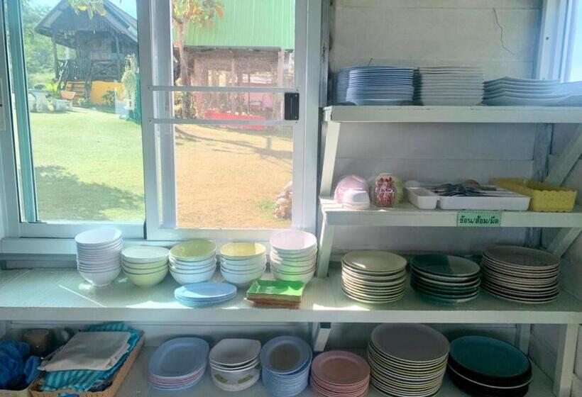 Panzió บ้านวนัชชา รีสอร์ท