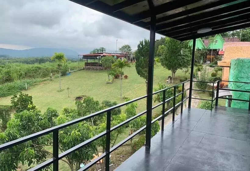 ペンション บ้านวนัชชา รีสอร์ท