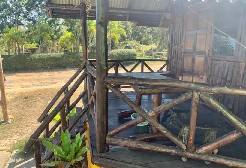 ペンション บ้านวนัชชา รีสอร์ท