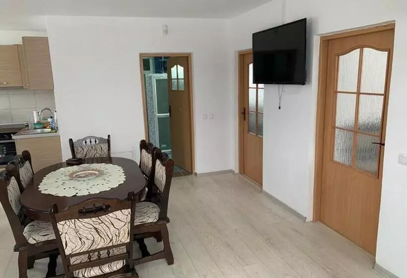 ペンション Casa La Danut