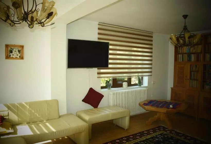 Majatalo Casa Smeilor Horezu