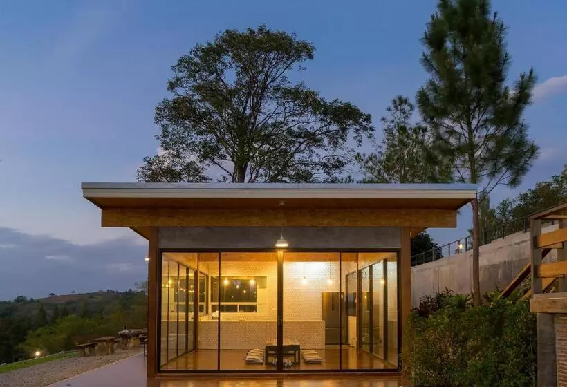استراحتگاه Baan Phu Pa Pha บ้านภูปภา