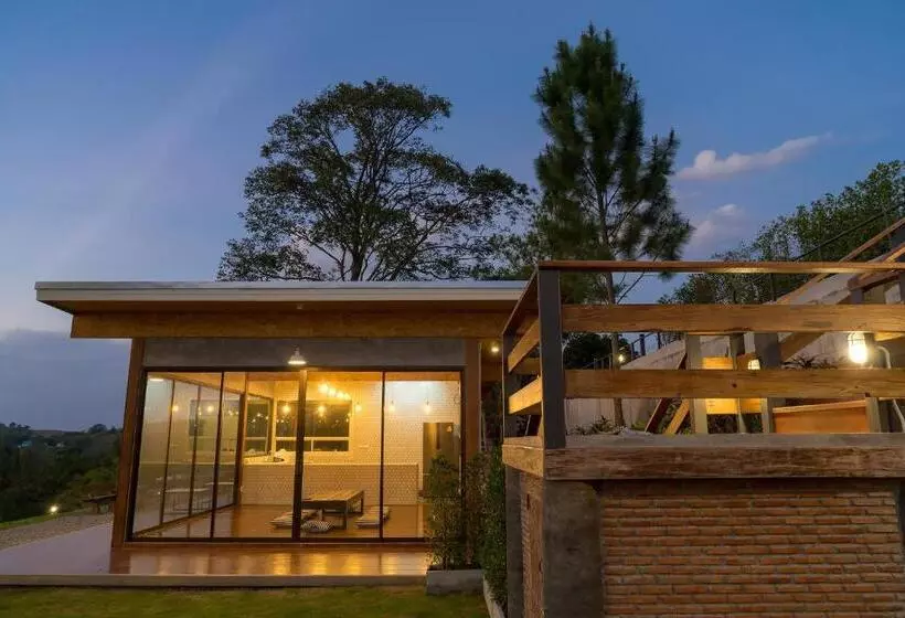 استراحتگاه Baan Phu Pa Pha บ้านภูปภา
