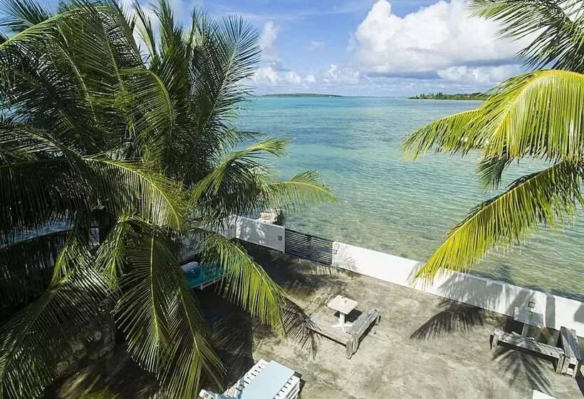 تختخواب و صبحانه Auberge Seafever