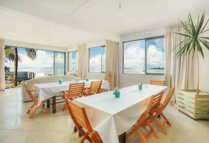 تختخواب و صبحانه Auberge Seafever