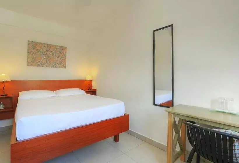 تختخواب و صبحانه Auberge Seafever