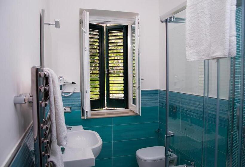 تختخواب و صبحانه La Gemma Di Ravello