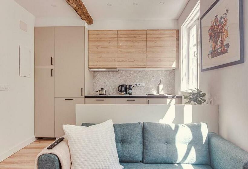 Old Quarter Boutique