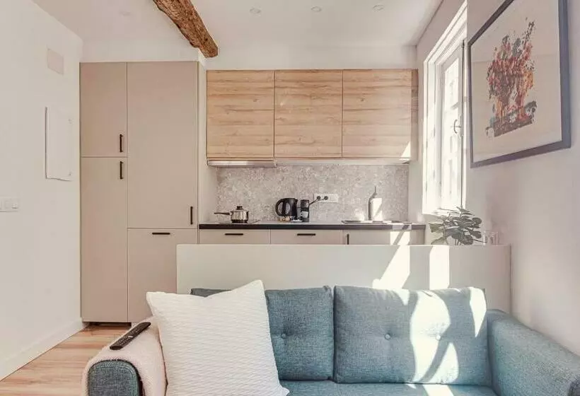 Old Quarter Boutique