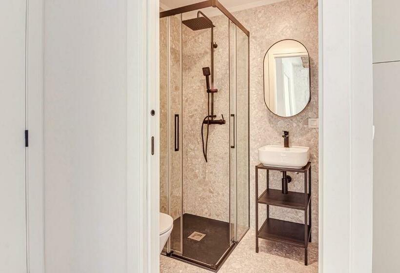 Old Quarter Boutique