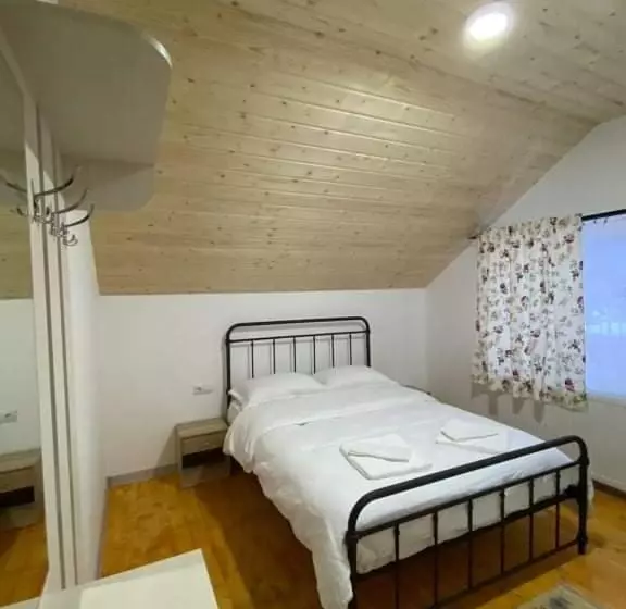 ペンション Casa Arabela