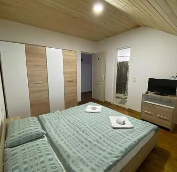 ペンション Casa Arabela