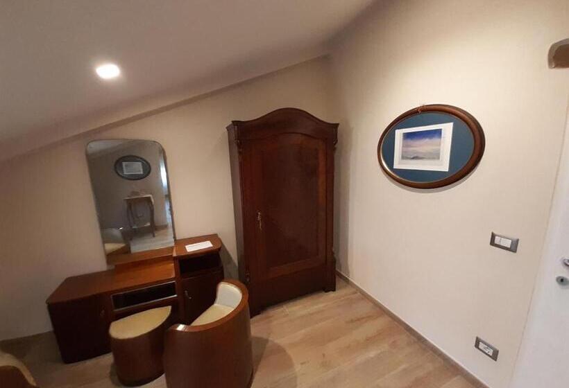 פנסיון La Rosa Di Francesco Inn