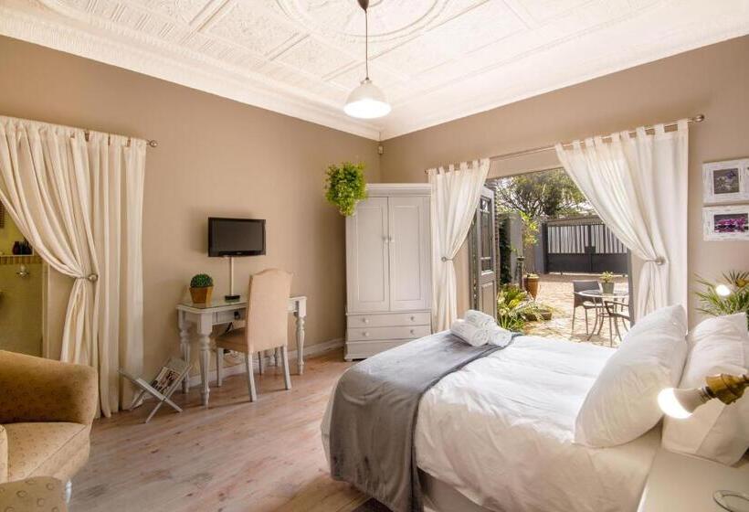 ペンション Studio Gray