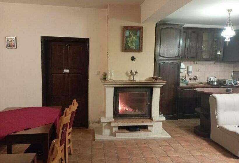 Пансион Toncho S Guest House For 16 Guests