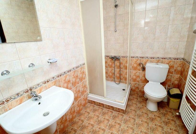 Пансион Toncho S Guest House For 16 Guests