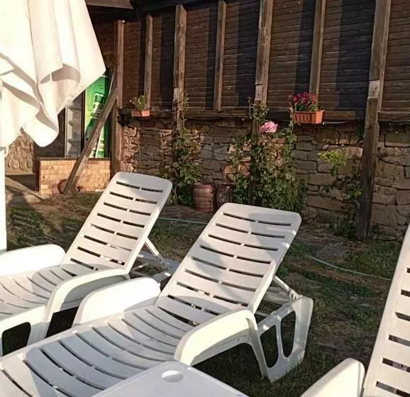 ペンション Toncho S Guest House For 16 Guests