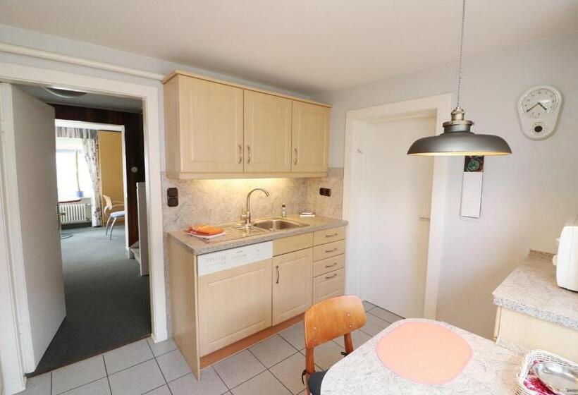 Sophie & Johann Ao19 Vorne