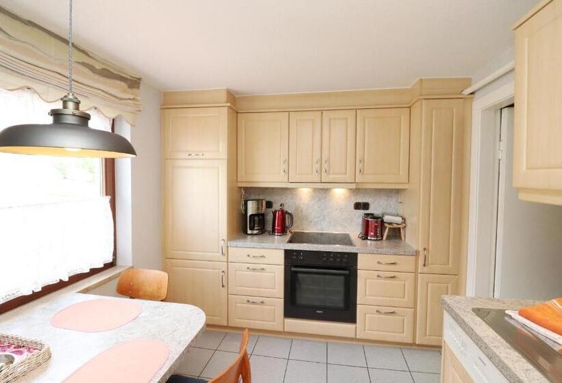 Sophie & Johann Ao19 Vorne