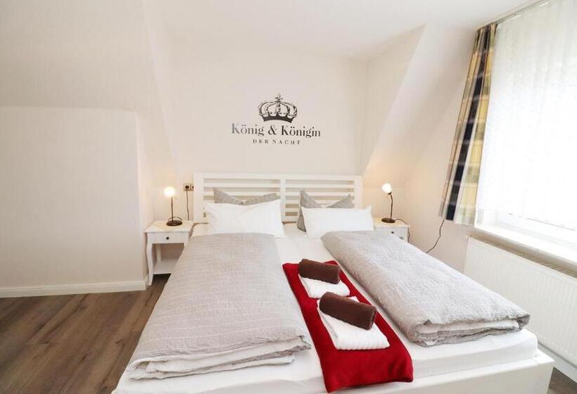 Sophie & Johann Ao19 Vorne