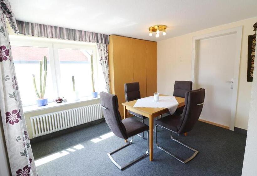 Sophie & Johann Ao19 Vorne