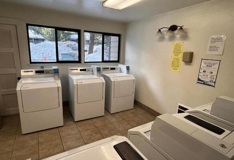 #538 Mid Town 1br, Pool, Spa, Close To Shops