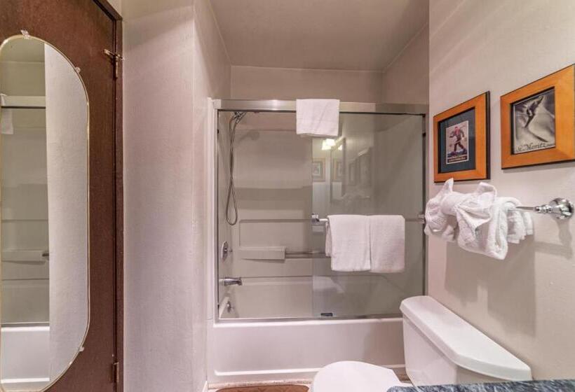 #538 Mid Town 1br, Pool, Spa, Close To Shops