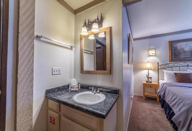 #538 Mid Town 1br, Pool, Spa, Close To Shops