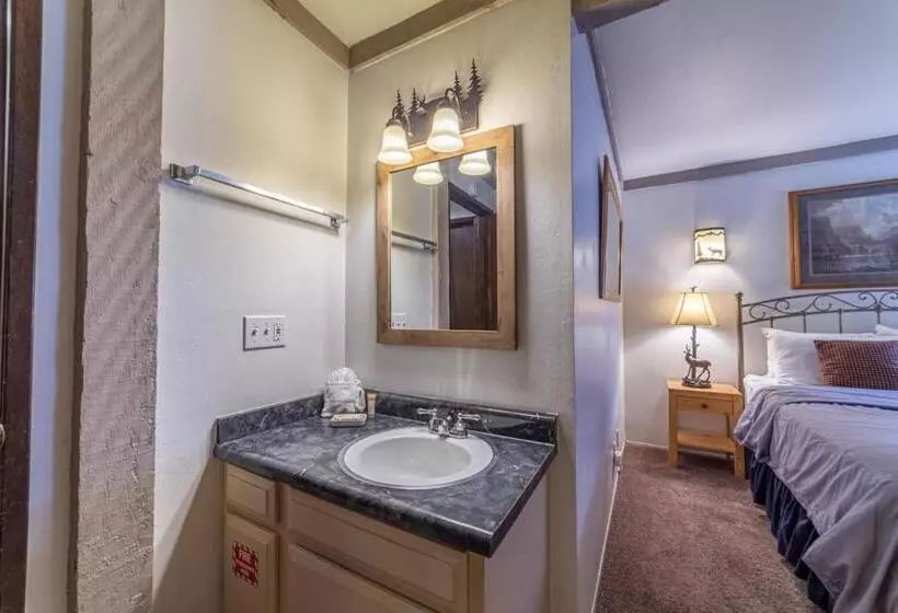 #538 Mid Town 1br, Pool, Spa, Close To Shops