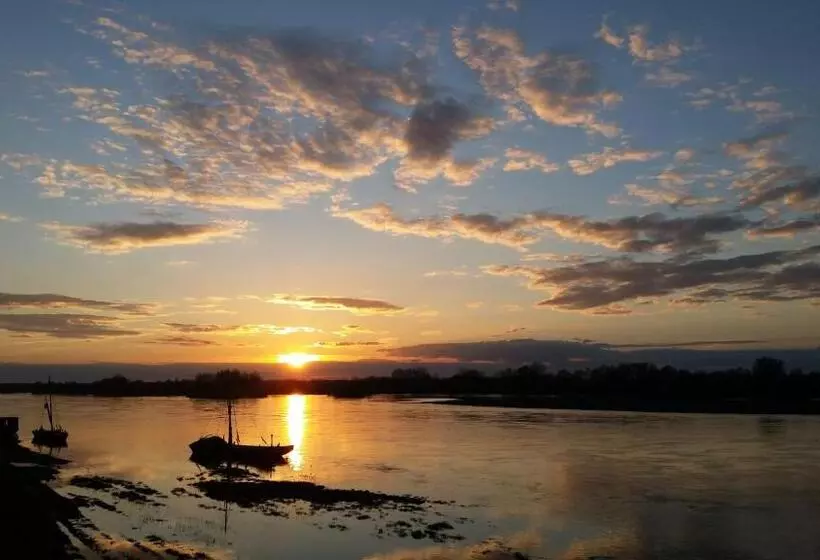 Aamiaismajoitus (B&B) Chambre D Hôte Montlivault / Chambord