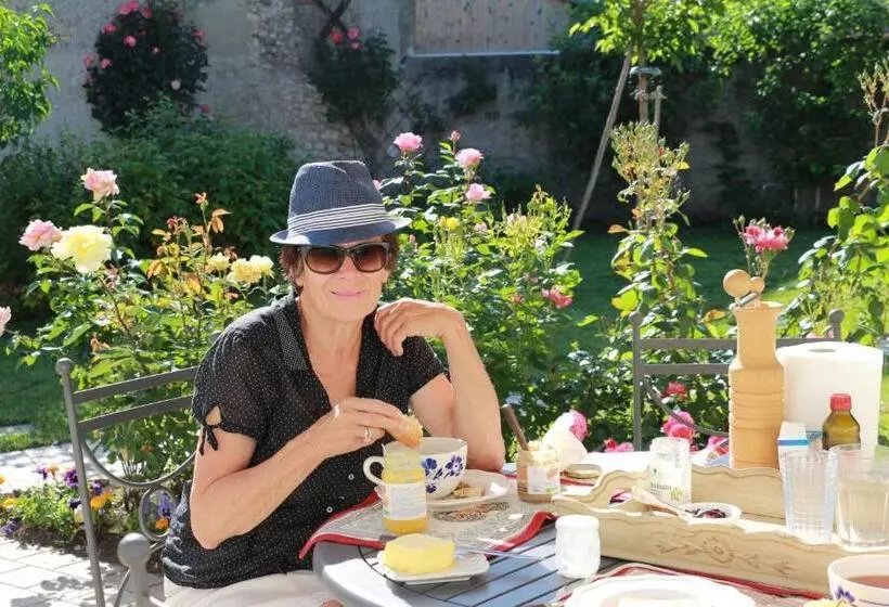 Aamiaismajoitus (B&B) Chambre D Hôte Montlivault / Chambord