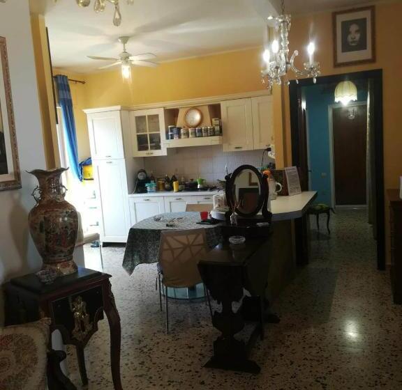 تختخواب و صبحانه Domus Aurea