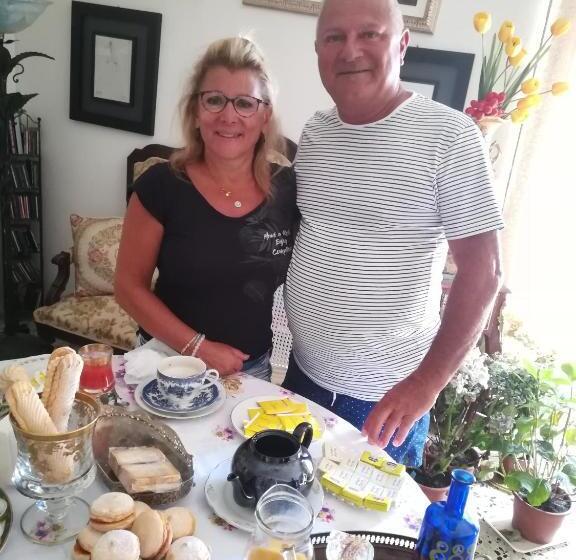 تختخواب و صبحانه Domus Aurea