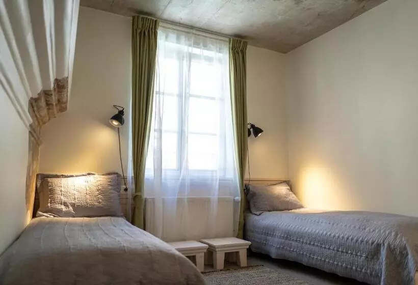 تختخواب و صبحانه Mai Ram Yoga House