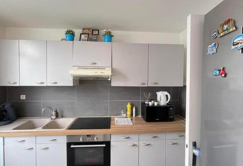 Belle Place Pour Votre Voyage à Paris Ladefense