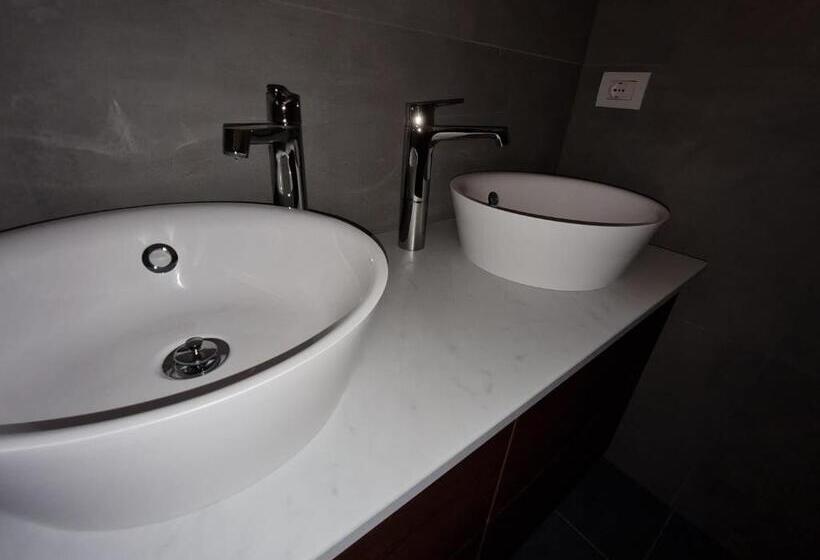 Garda Family & Solarium