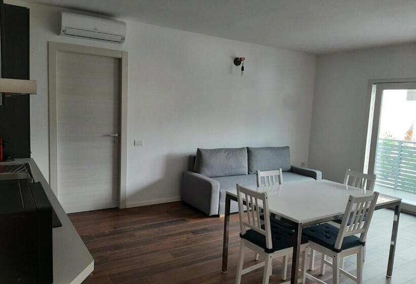 Garda Family & Solarium