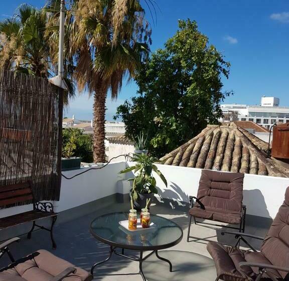 پانسیون Faro Town House